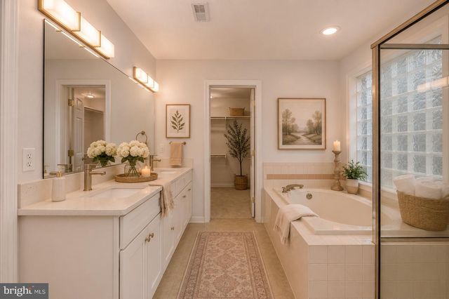11508 DUCHESS DR, Fredericksburg, VA 22408