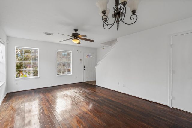 2106 Nettleton Street, Houston, TX 77004