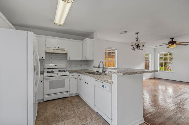 2106 Nettleton Street, Houston, TX 77004