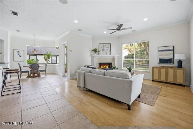 2762 SEAGATE Avenue, Jacksonville Beach, FL 32250