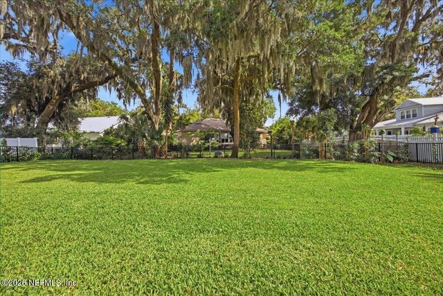 2762 SEAGATE Avenue, Jacksonville Beach, FL 32250