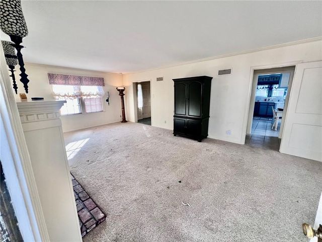 1216 W 4th Street, Coffeyville, KS 67337