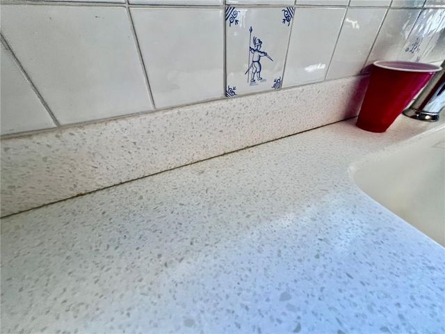 1216 W 4th Street, Coffeyville, KS 67337