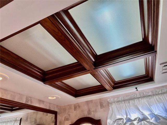 1216 W 4th Street, Coffeyville, KS 67337