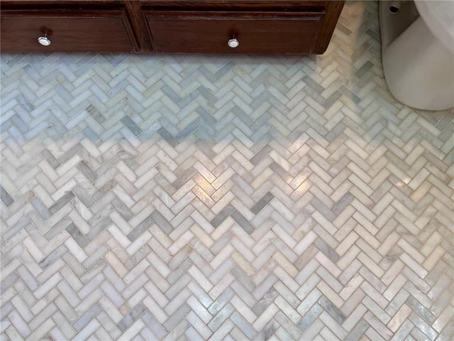 1216 W 4th Street, Coffeyville, KS 67337