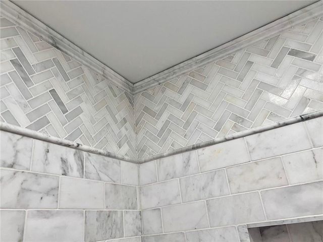 1216 W 4th Street, Coffeyville, KS 67337