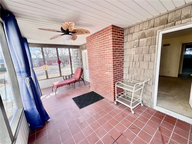 1216 W 4th Street, Coffeyville, KS 67337