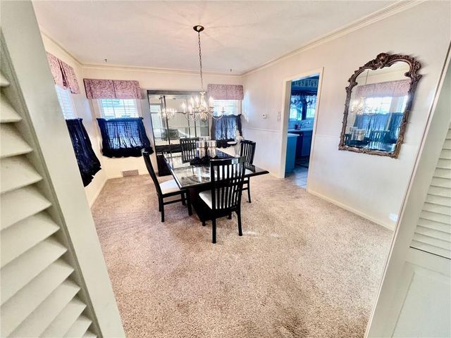 1216 W 4th Street, Coffeyville, KS 67337