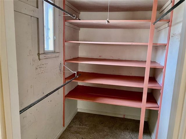 1216 W 4th Street, Coffeyville, KS 67337