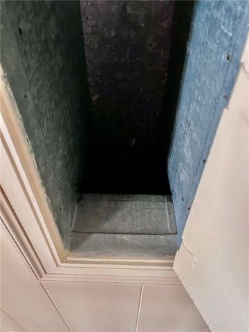 1216 W 4th Street, Coffeyville, KS 67337