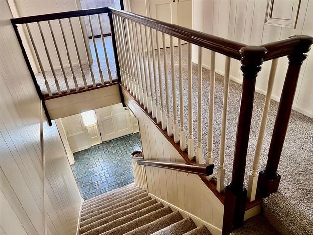 1216 W 4th Street, Coffeyville, KS 67337