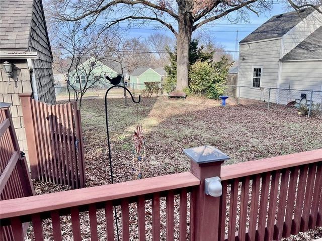 1216 W 4th Street, Coffeyville, KS 67337