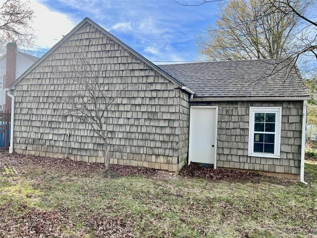 1216 W 4th Street, Coffeyville, KS 67337