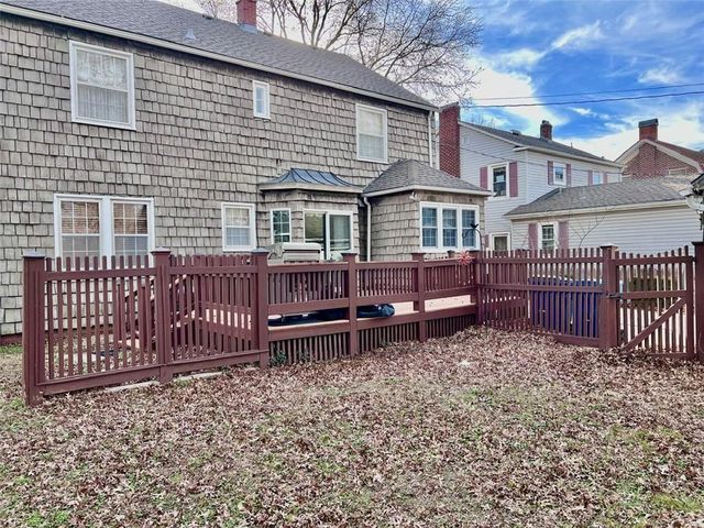 1216 W 4th Street, Coffeyville, KS 67337