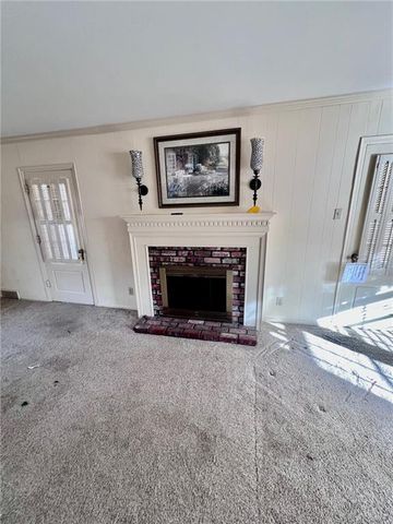 1216 W 4th Street, Coffeyville, KS 67337