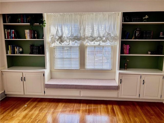 1216 W 4th Street, Coffeyville, KS 67337