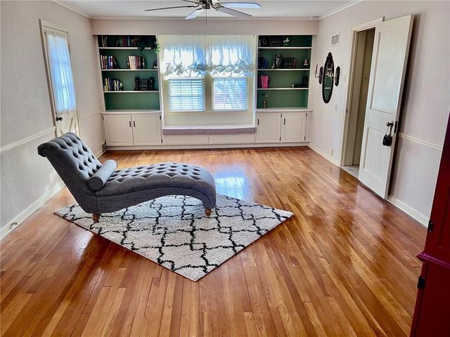 1216 W 4th Street, Coffeyville, KS 67337