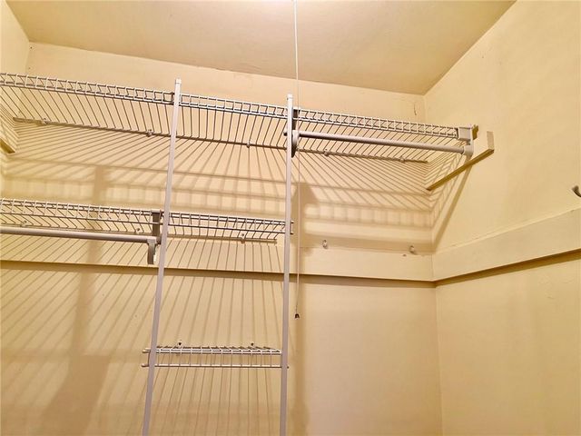 1216 W 4th Street, Coffeyville, KS 67337