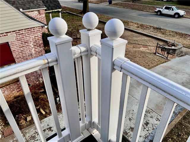 1216 W 4th Street, Coffeyville, KS 67337