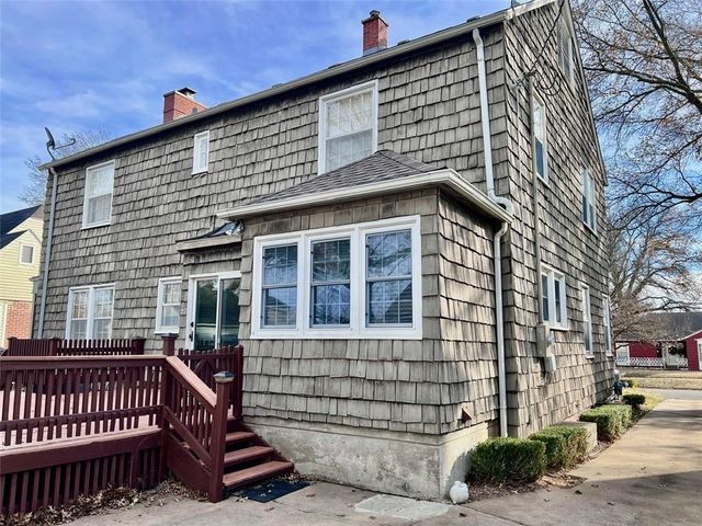 1216 W 4th Street, Coffeyville, KS 67337