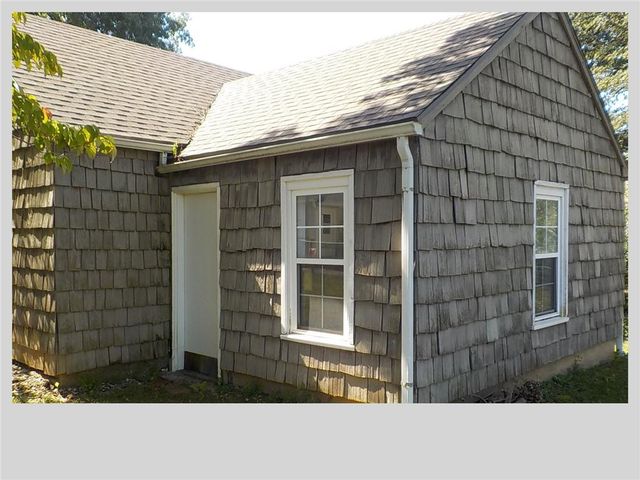 1216 W 4th Street, Coffeyville, KS 67337