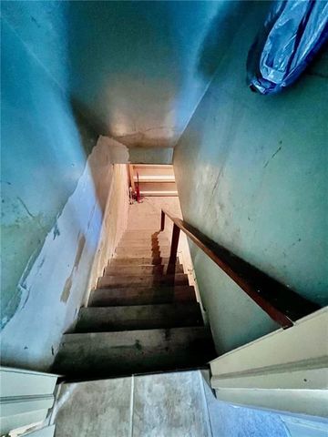 1216 W 4th Street, Coffeyville, KS 67337