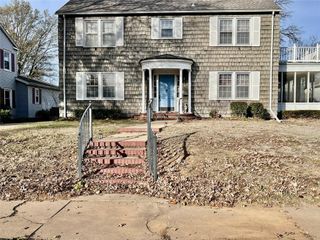 1216 W 4th Street, Coffeyville, KS 67337