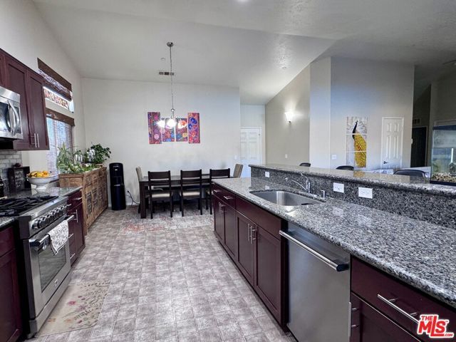 17794 Cabazon Road, Apple Valley, CA 92307