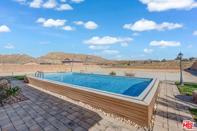 17794 Cabazon Road, Apple Valley, CA 92307