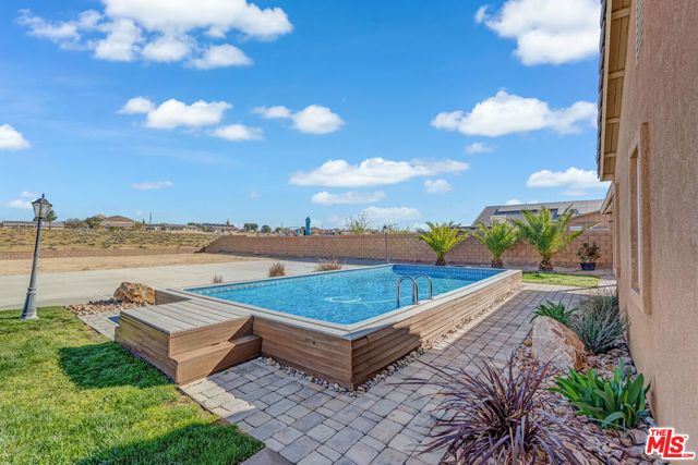 17794 Cabazon Road, Apple Valley, CA 92307