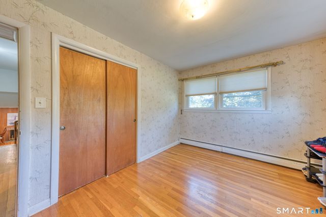 1128 Poqunock Avenue, Windsor, CT 06095