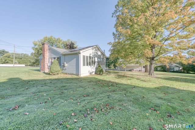 1128 Poqunock Avenue, Windsor, CT 06095