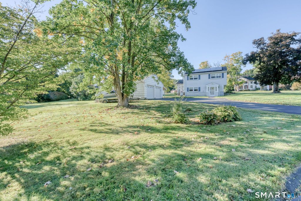 1128 Poqunock Avenue, Windsor, CT 06095