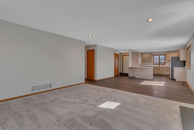 2608 10th Street SW, Willmar, MN 56201