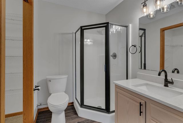 2608 10th Street SW, Willmar, MN 56201