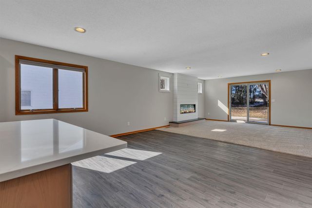 2608 10th Street SW, Willmar, MN 56201