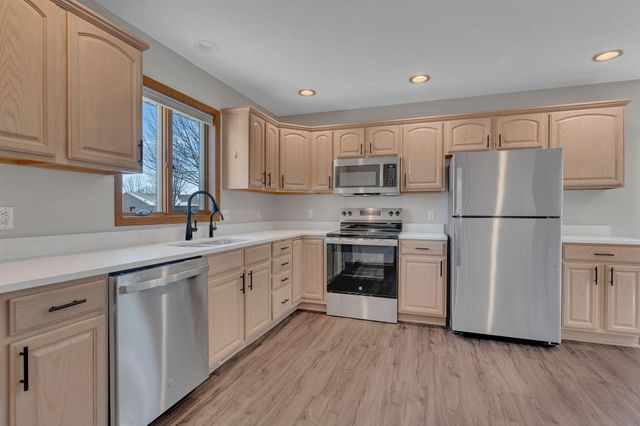2608 10th Street SW, Willmar, MN 56201