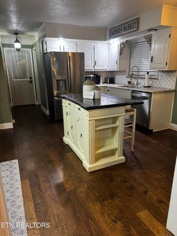 136 McClellan Rd, Madisonville, TN 37354