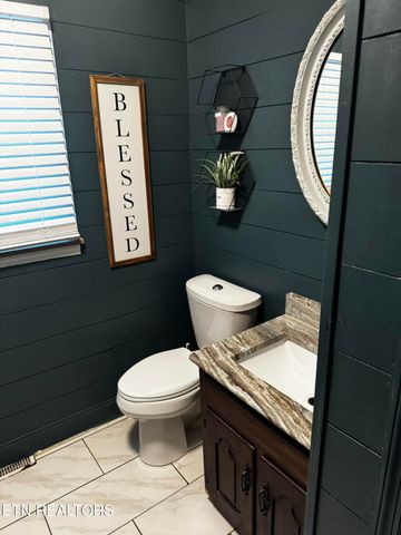 136 McClellan Rd, Madisonville, TN 37354