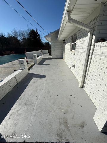 136 McClellan Rd, Madisonville, TN 37354