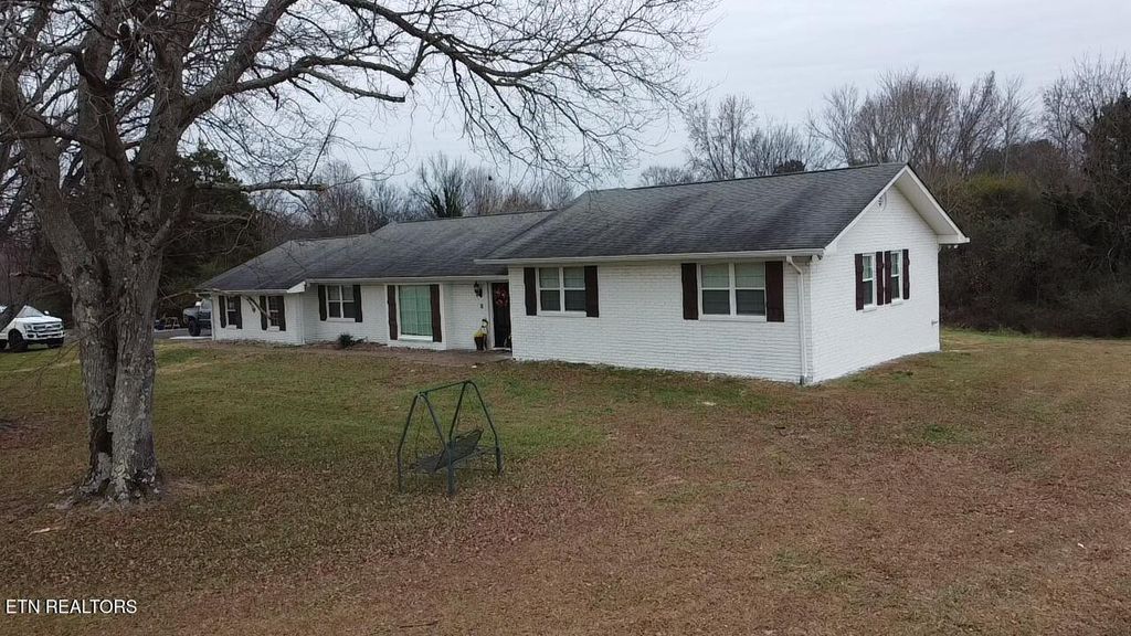 136 McClellan Rd, Madisonville, TN 37354