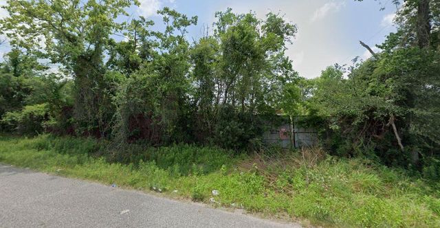 10022 Eastex Freeway, Houston, TX 77093