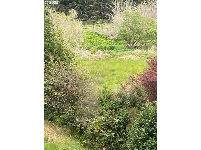 67482 E BAY Rd, North Bend, OR 97459