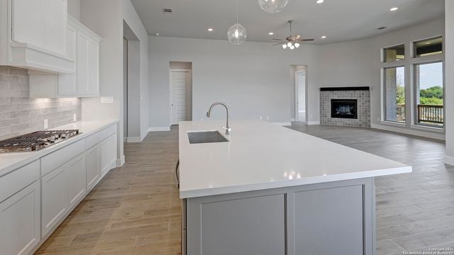 187 Hillside Park, San Antonio, TX 78253