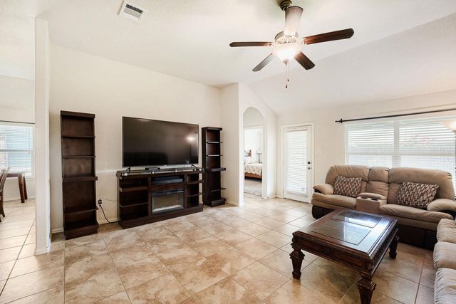 122 Sandstone TRL, Buda, TX 78610