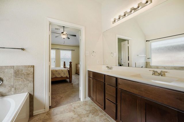 122 Sandstone TRL, Buda, TX 78610