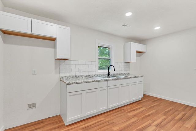 2612 N Green, Wichita, KS 67219
