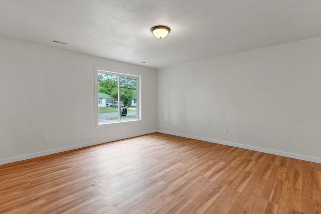 2612 N Green, Wichita, KS 67219