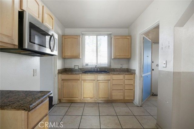 2829 Dracena Street, Bakersfield, CA 93304