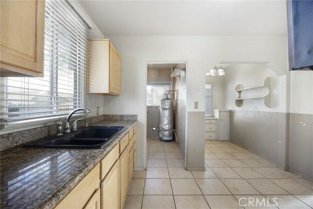 2829 Dracena Street, Bakersfield, CA 93304